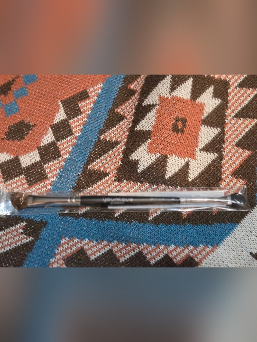 Younique Angles And Sponged Eye Shadow Brush